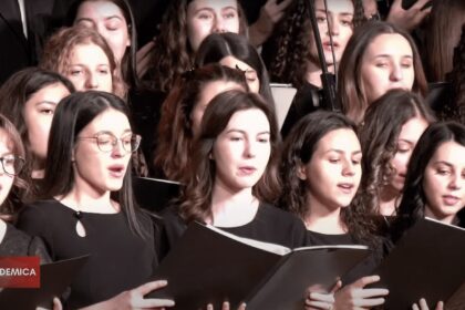 Speranta TV | Academica - Concert umanitar – Corurile reunite Universitatea Adventus & AMiCUS București