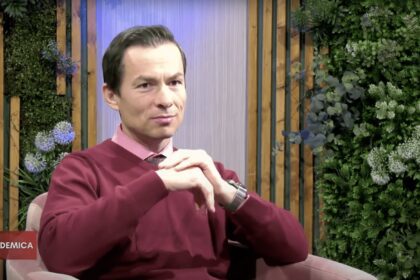 Speranta TV | Academica - Retrospectiva anului 2024 la Universitatea Adventus (II) - Invitat: Laurențiu Moț