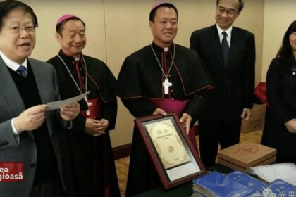 Speranta TV | Lumea religioasă azi - Bisericile din Asia își traduc propriile Biblii pentru un „impact masiv al Evangheliei” / Joe Biden i-a acordat Papei Francisc Medalia Prezidențială a Libertății / Perspective în Lumea religioasă - Invitați: Nicu Ionescu, Janina Mihalache, Lucian Răcilă