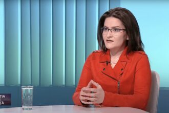 Speranta TV | Lecția de viață - Presiunile pe care le resimt tinerii (I) - Invitat: Cătălina Galer
