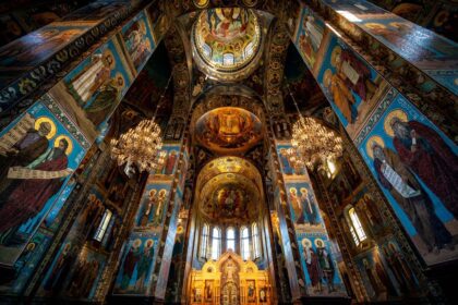 Speranta TV | Patriarhul Latin al Ierusalimului nu a putut intra în Biserica Sfântului Mormânt pentru slujba de Florii. Cel mult 50 de persoane se pot ruga împreună