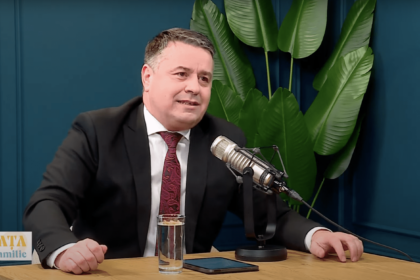 Speranta TV | Viață de familie - Cum îi facem pe copii să aleagă cărțile în locul ecranelor? - Invitat: Lornad Balla