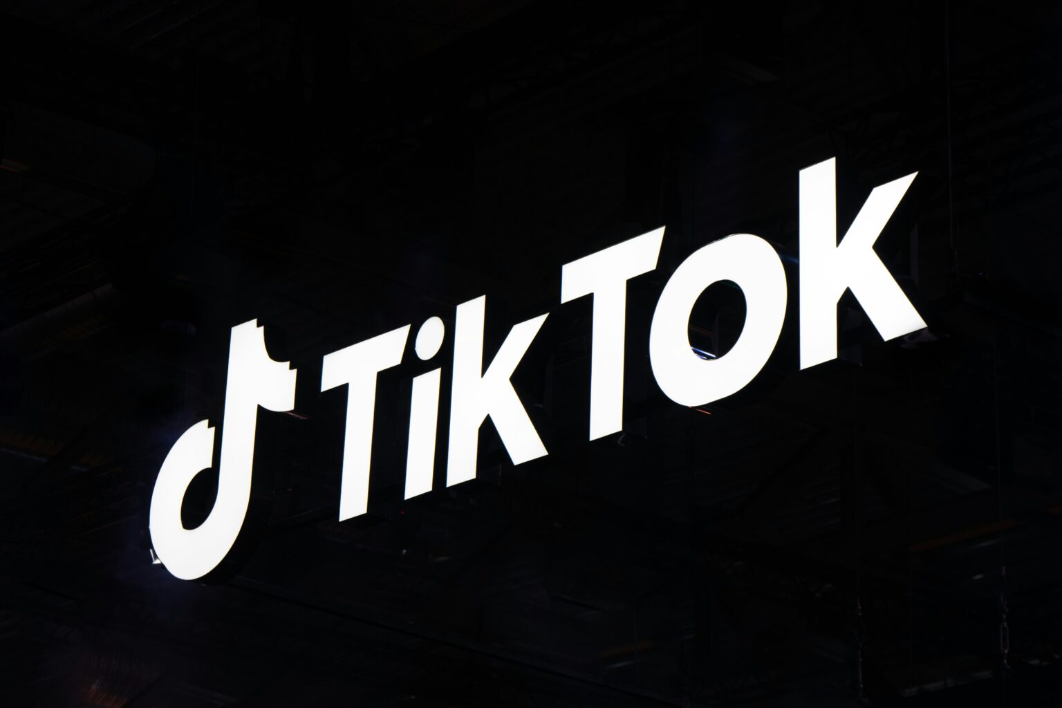 Speranta TV | TikTok introduce un nou instrument destinat limitării accesului adolescenţilor în cursul nopţii