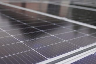 Speranta TV | Panouri fotovoltaice, gratis pentru asociațiile de proprietari. Urban Up, programul care va micșora facturile românilor care locuiesc la bloc