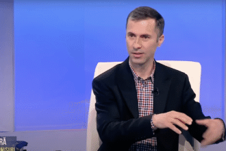 Speranta TV | Fără compromisuri - Consumul de droguri în rândul tinerilor / Ce stă în spatele consumului de droguri / Presiunea rețelelor sociale / Relația tinerilor vulnerabili cu părinții / La ce să fie atenți părinții de adolescenți / Lipsa părintelui, o bombă cu ceas în viața adolescentului - Invitați: Adrian Puiu, Robert Anghel, Daniel Glodeanu, Horia Ungureanu
