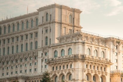 Speranta TV | Gâlceava politică, resimțită în viața de zi cu zi a românilor