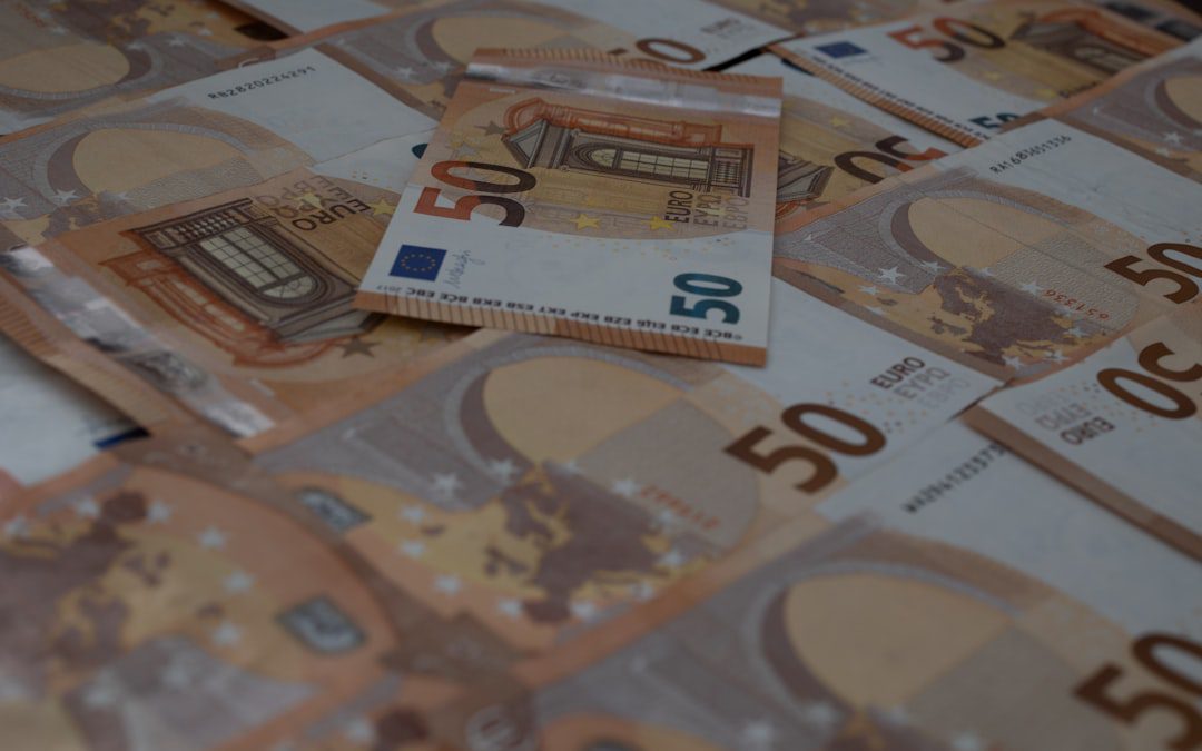 Speranta TV | Leul, la un minim istoric după alegeri. Șocul va fi resimțit în prețuri și dobânzi. BNR a încercat să țină cursul stabil
