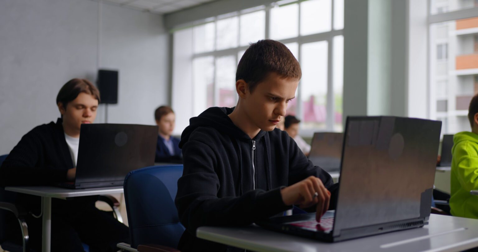Speranta TV | Subiecte BAC 2025: Proba la Limba și literatura română. Informații, reguli și calendar