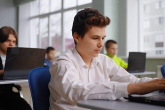 Speranta TV | Marţi începe examenul de Bacalaureat. În premieră, candidaţii îşi vor putea vedea lucrările înainte să depună contestaţii
