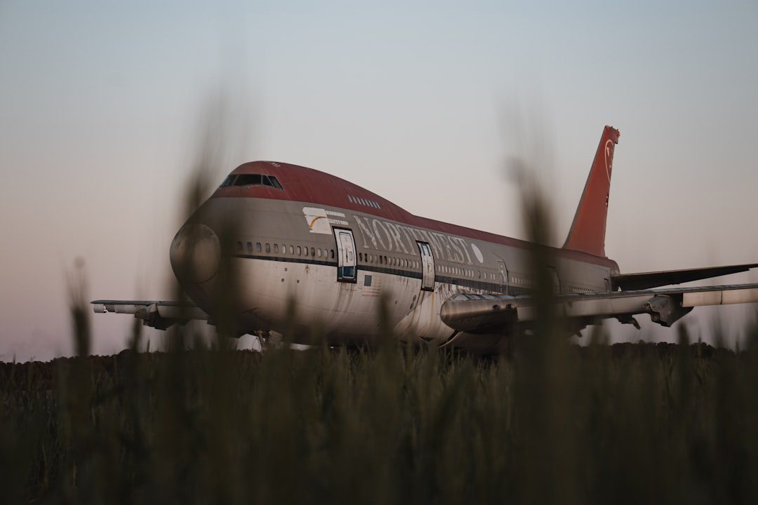 Speranta TV | Un avion cu 242 de persoane la bord, care zbura la Londra, s-a prăbușit la scurt timp după decolarea din Ahmedabad, India
