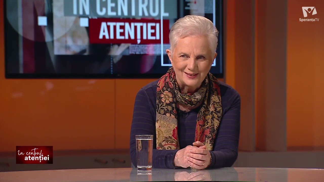 În centrul atenției: Lia Brad Chișacof
