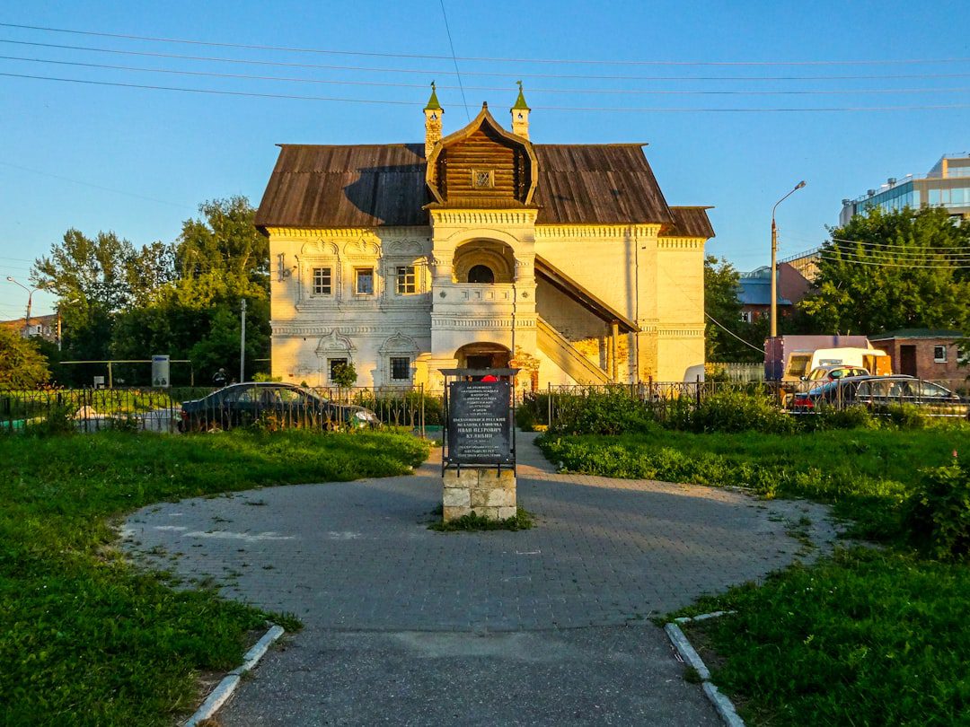 Speranta TV | Primăriile vor avea un număr limitat de angajați, în funcție de numărul locuitorilor. Mai puțini polițiști locali. Contabilii și bibliotecarii vor lucra pentru mai multe comune
