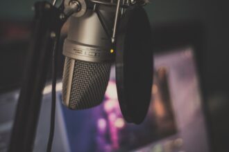 Speranta TV | Terapie pe unde radio la Marie Curie. Noul spital, ridicat din donaţii, are propriul post de radio