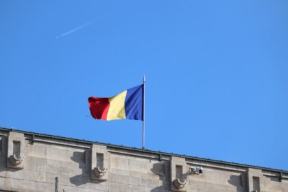 Speranta TV | Eugen Tomac începe luni negocierile cu partidele parlamentare. Primele discuții vor avea loc cu liderii PNL, apoi cu USR și PSD Current Time 0:00 / Duration 1:40