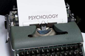 Speranta TV | Examen de foc la Facultatea de Psihologie a Universităţii Bucureşti. 27 de candidaţi se bat pentru un loc la buget