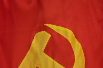Speranta TV | Cum se sărbătorea, pe 23 august, Ziua Națională în comunism. Jumătate dintre români cred că se trăia mai bine atunci