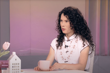 Speranta TV | Între noi, mamele - Clasa pregătitoare fără stres – Ce trebuie să știe părinții - Invitați: Penina Cirț, Mioara Mihai