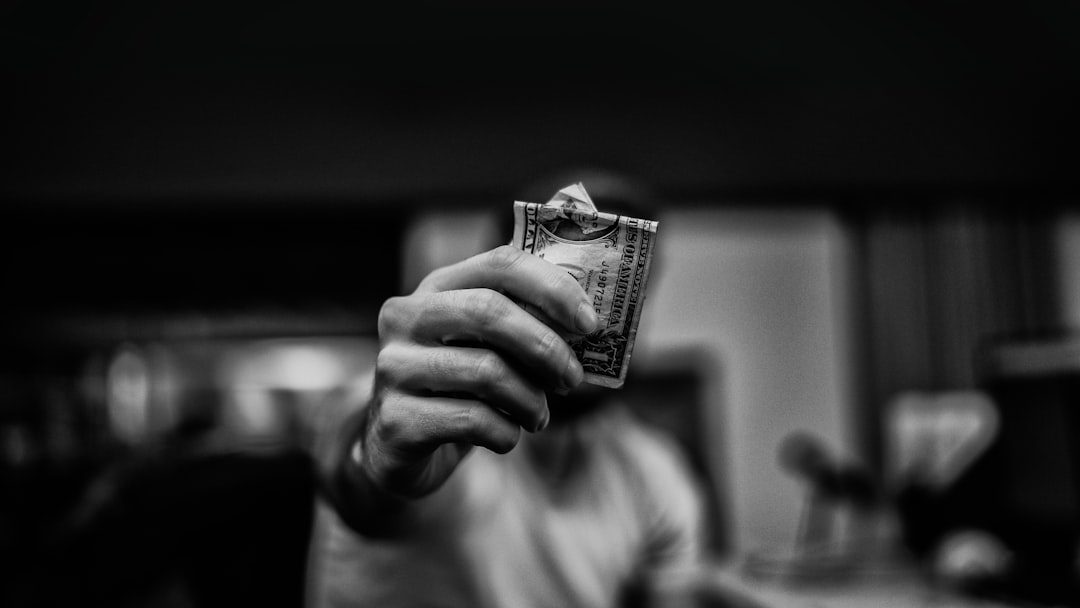 Speranta TV | Românii sunt nelămuriți în privința pensiilor private, după ce Guvernul a schimbat regulile de retragere a banilor