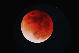 Speranta TV | Imagini spectaculoase cu eclipsa de Lună