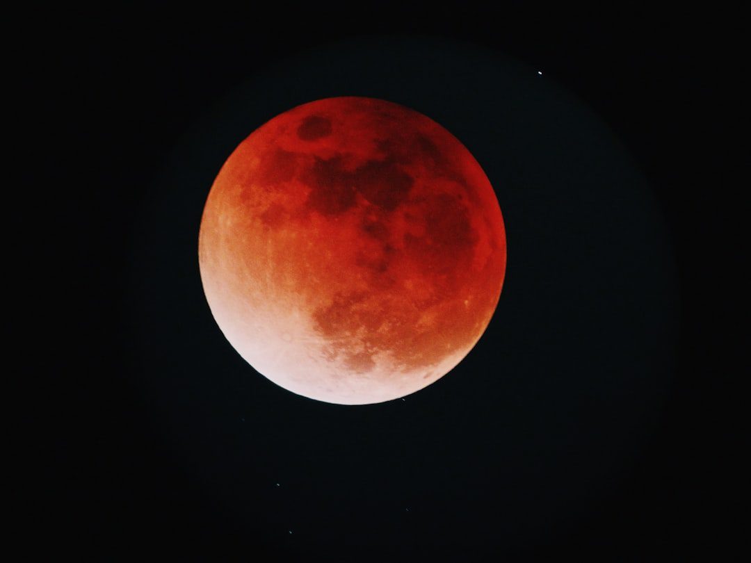 Speranta TV | Imagini spectaculoase cu eclipsa de Lună