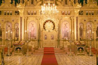 Speranta TV | BUCUREȘTI: ZECI DE MII DE CREDINCIOȘI ORTODOCȘI AȘTEPTAȚI LA CATEDRALA NAȚIONALĂ
