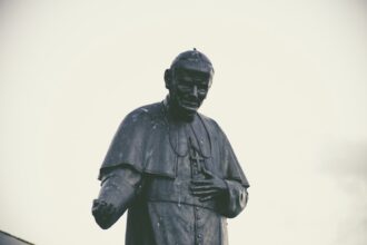Speranta TV | Procesiune în amintirea Papei Ioan Paul al II-lea, pe străzile Bucureștiului