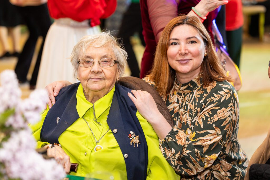 3 din 5 seniori din orașele României se simt singuri 3 Speranta TV | 3 din 5 seniori din orașele României se simt singuri