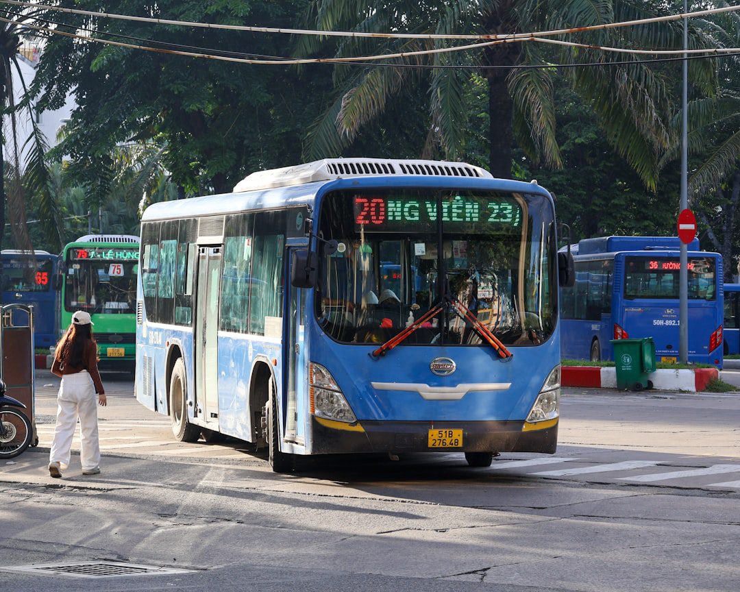 Speranta TV | Autobuze chinezești, controlate de la distanță de producători