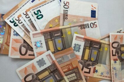 Speranta TV | Cumulul pensiei speciale cu salariul de la stat, interzis de Guvern. Sindicaliștii cred că vom rămâne fără experți
