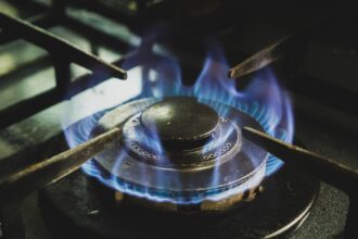 Speranta TV | Piața de gaze liberă, tarife în creștere. Economiștii avertizează că inflaţia va crește din nou