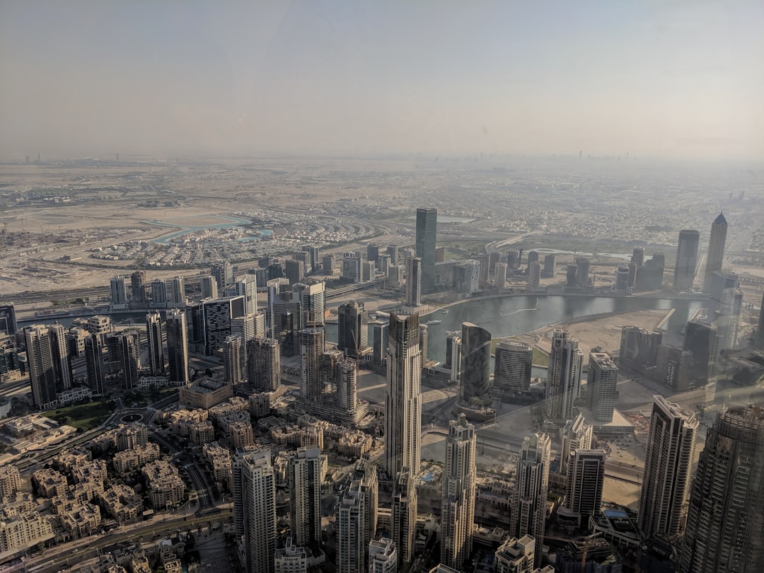 Speranta TV | Ripostă militară în Orientul Mijlociu: Turiști blocați în Dubai după valul de explozii din statele din Golf