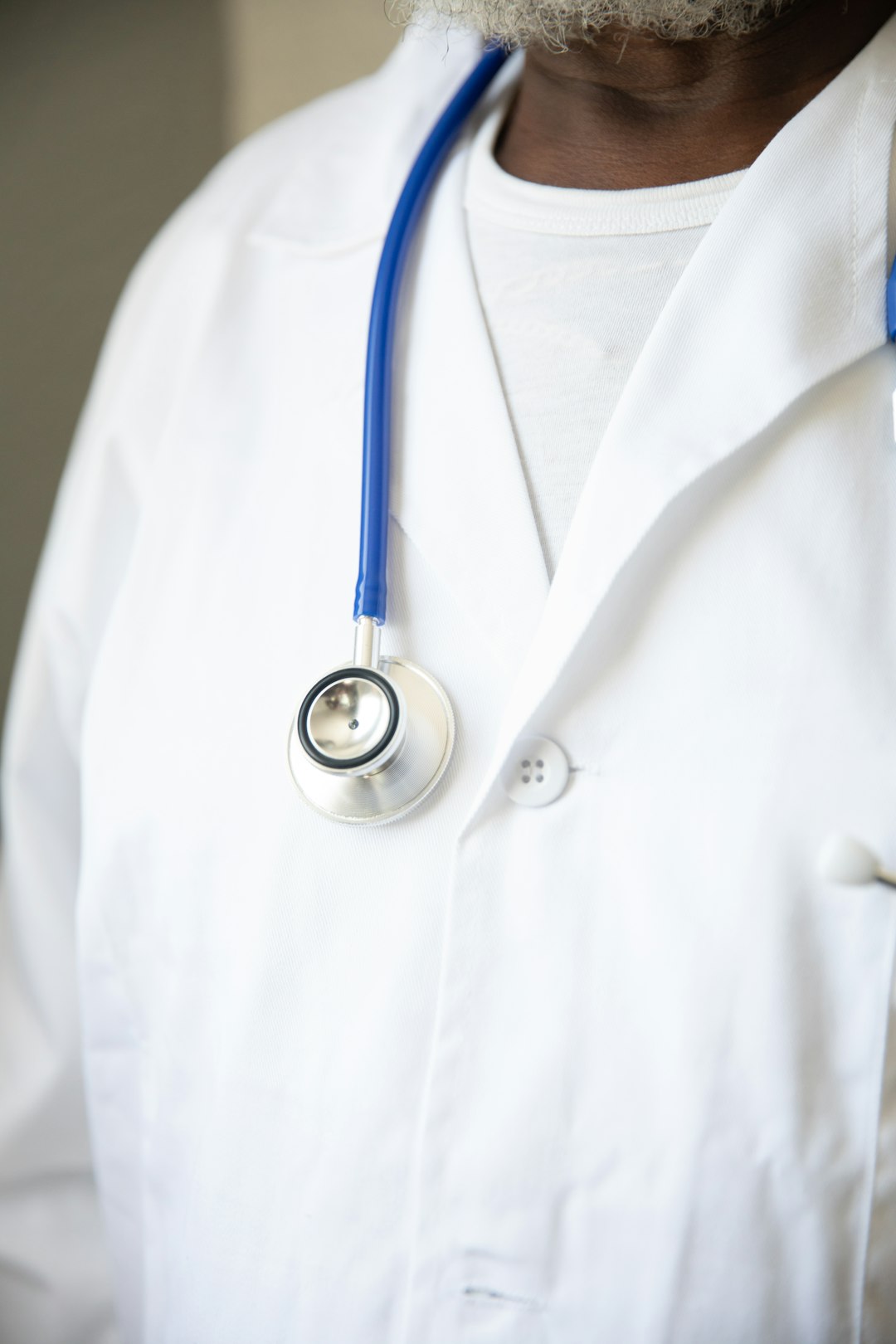 Speranta TV | Prima zi de concediu medical, plătită din martie pentru unii pacienți. Și taxele locale ar putea fi reduse