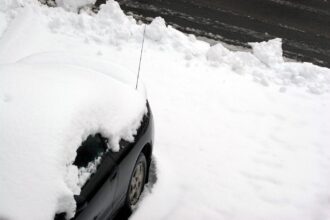 Speranta TV | Prefectul Capitalei sfătuiește bucureștenii să evite deplasările, pe fondul ninsorilor abundente: Echipajele sunt în teren. Toate instituțiile sunt mobilizate