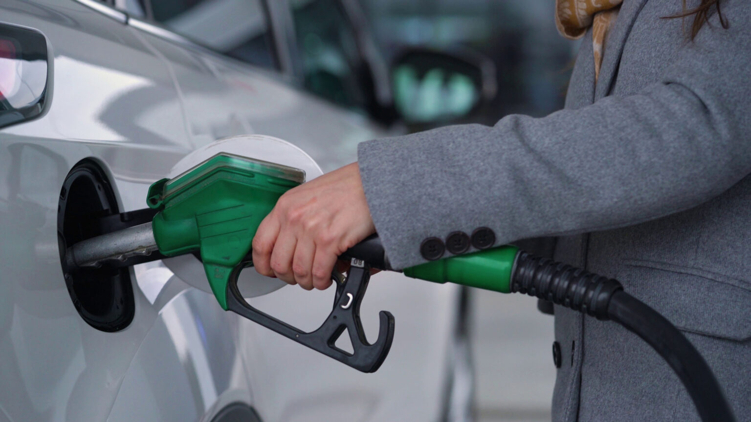 Speranta TV | Benzina și motorina se scumpesc de la o zi la la alta. Președintele anunță că măsurile vor apărea în cel mult o săptămână