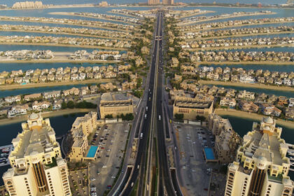 Speranta TV | Explozie pe celebra insulă artificială Palm Jumeirah din Dubai. Patru răniţi în urma incendiului