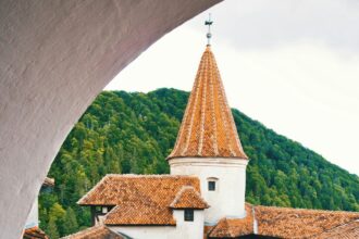 Speranta TV | Salonul de la Paris: Țară sigură și o destinație de neratat – România, din ce în ce mai tentantă pentru turiștii străini