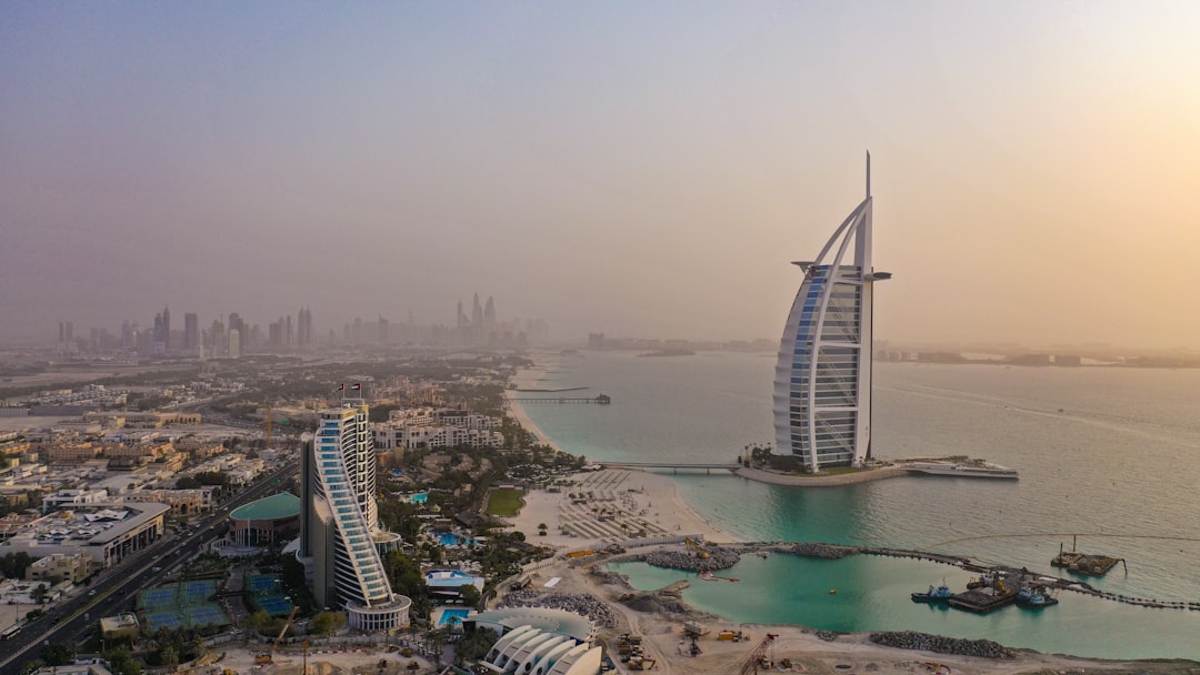 Speranta TV | Hotelul Burj Al Arab, simbol al oraşului Dubai, se va închide pentru o renovare de 18 luni pe fondul scăderii turismului
