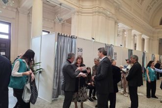 Speranta TV | La Palatul Culturii din Ploiești, Biserica Adventistă de Ziua a Șaptea a organizat proiectul „Din grijă pentru tine”, prin care aproximativ 1.000 de persoane au beneficiat de servicii medicale gratuite