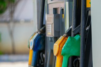 Speranta TV | Criza carburanților schimbă economia globală: măsuri de urgență în Europa și noi obiceiuri de consum în SUA