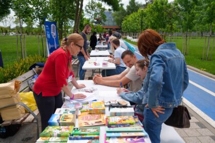 Speranta TV | La Constanța, Parcul Tăbăcăriei a devenit, pentru o zi, un spațiu al jocului, curiozității și învățării prin experiență
