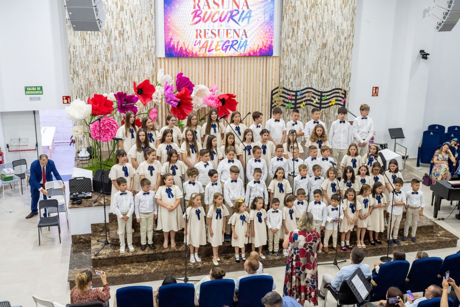 Speranta TV | Aproximativ 300 de copii din comunități adventiste românești din Spania au participat la Festivalul „Răsună bucuria”, organizat la Madrid