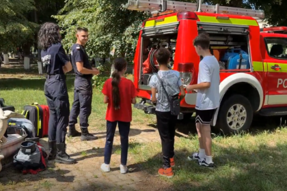 Speranta TV | Biserica Adventistă de Ziua a Șaptea „Speranța” din Timișoara a amenajat un orășel al copiilor în parcul central al comunei Orțișoara, județul Timiș