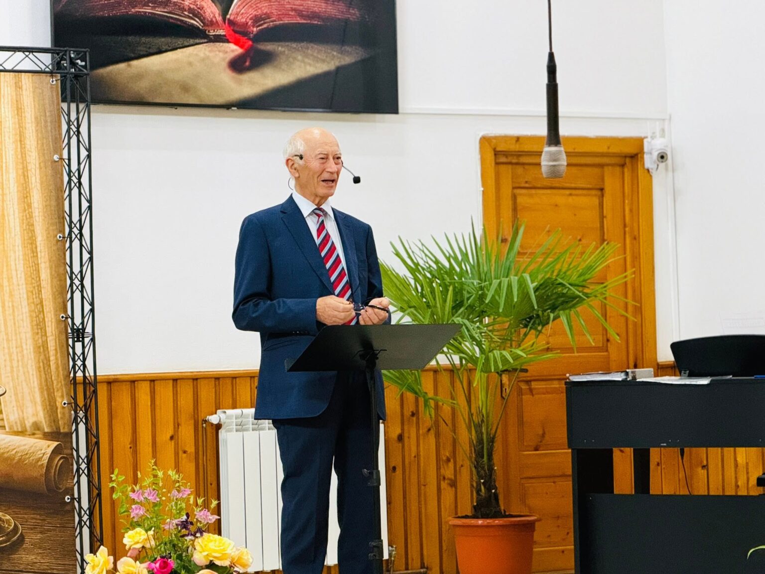 Speranta TV | Bisericile adventiste „Speranța” și „Betania” din Târgoviște au organizat o serie de prezentări dedicate înțelegerii evenimentelor actuale în lumina Scripturii