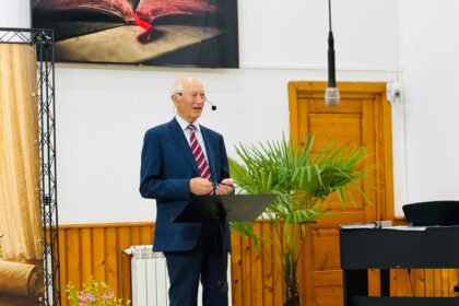 Speranta TV | Bisericile adventiste „Speranța” și „Betania” din Târgoviște au organizat o serie de prezentări dedicate înțelegerii evenimentelor actuale în lumina Scripturii