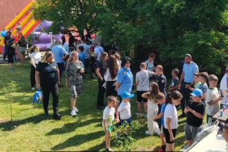 Speranta TV | La Penitenciarul Gherla, din județul Cluj, familiile angajaților au participat la o activitate specială, pregătită pentru a aduce împreună copii, părinți, angajați și voluntari