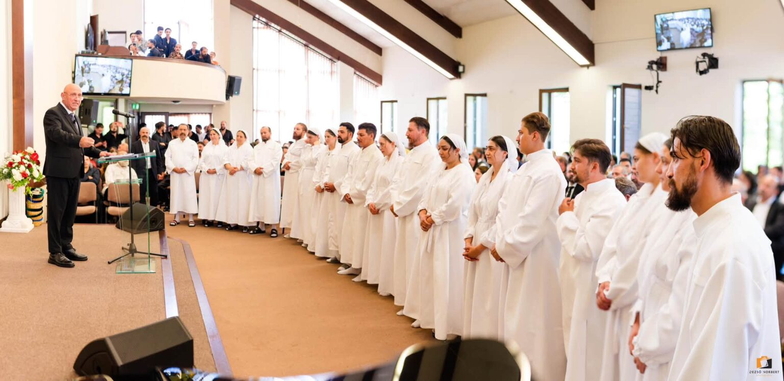 Speranta TV | La Biserica Adventistă Speranța din Târgu Mureș s-a desfășurat o slujbă marcată de emoție și binecuvântare
