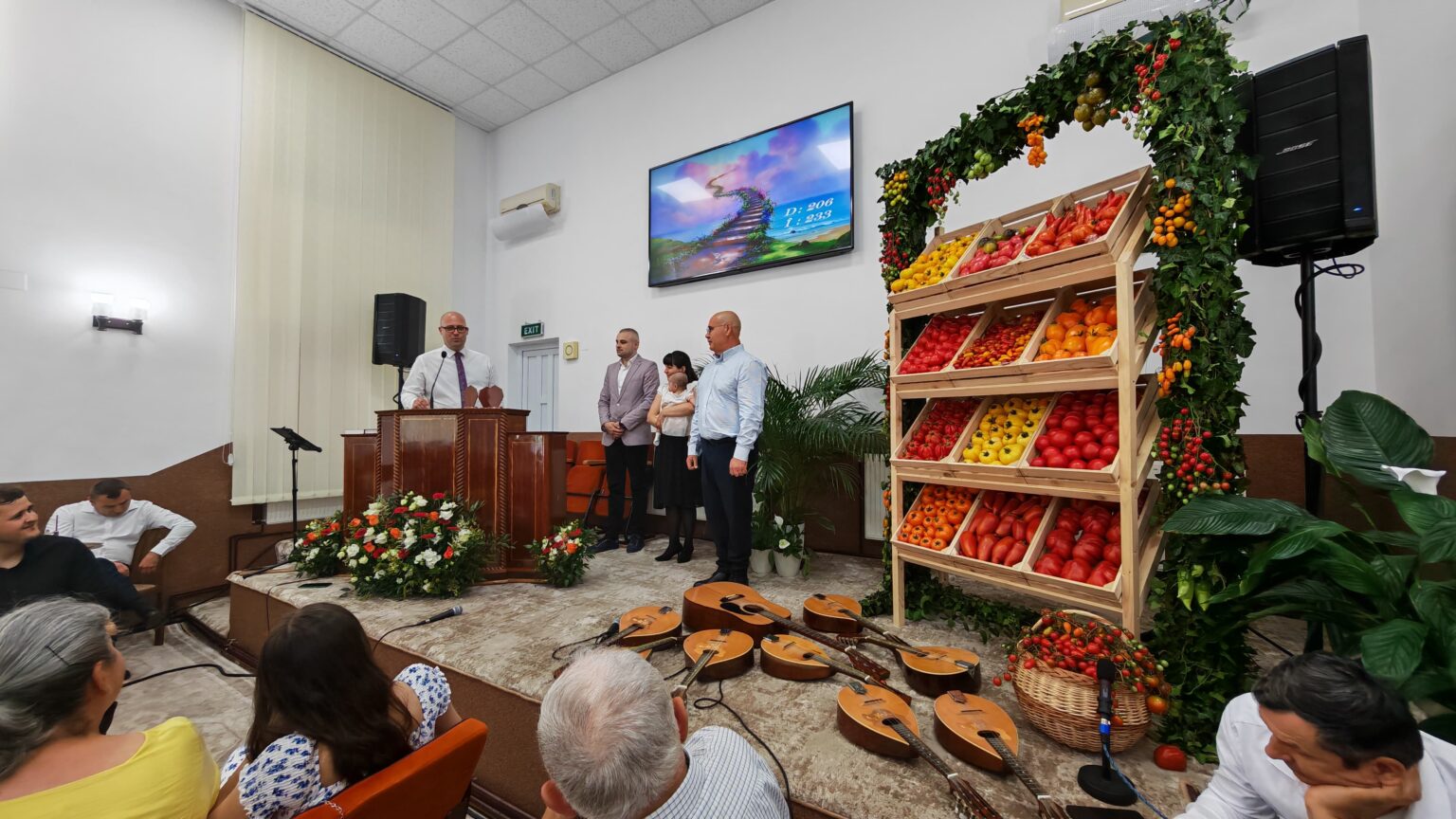 Speranta TV | Biserica Adventistă de Ziua a Șaptea din Pitulicea, județul Buzău, a organizat cea de-a doua ediție a Festivalului Roșiilor, o întâlnire dedicată recunoștinței față de Dumnezeu pentru roadele pământului
