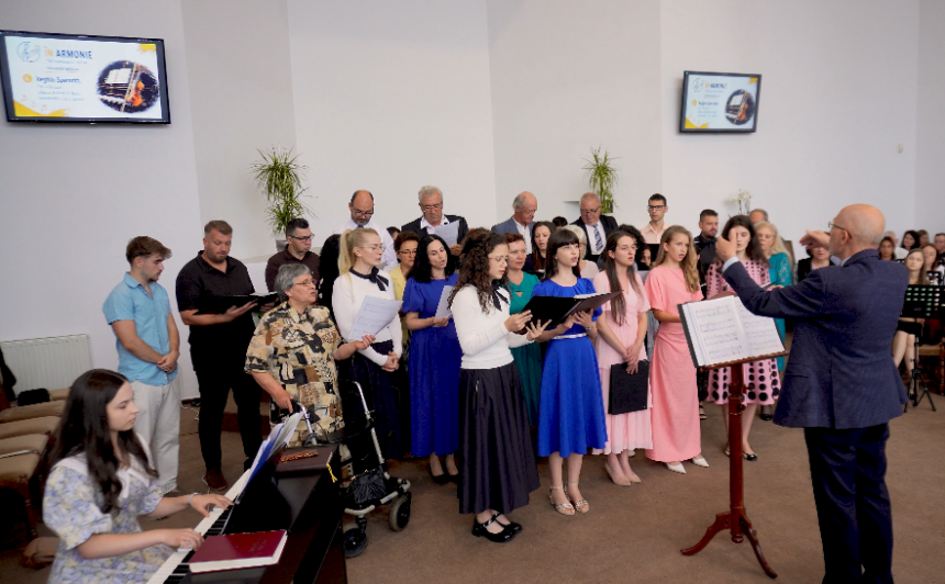 Speranta TV | Comunitățile adventiste de pe Valea Gurghiului s-au întâlnit la Reghin, în județul Mureș, la cea de-a doua ediție a programului muzical „În armonie”