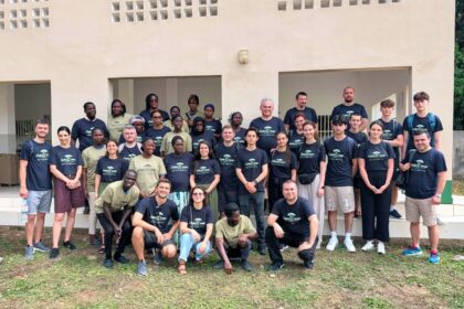 Speranta TV | Gambia, una dintre țările africane cu cea mai mare pondere a populației musulmane, a fost timp de trei săptămâni destinația unei echipe de voluntari români