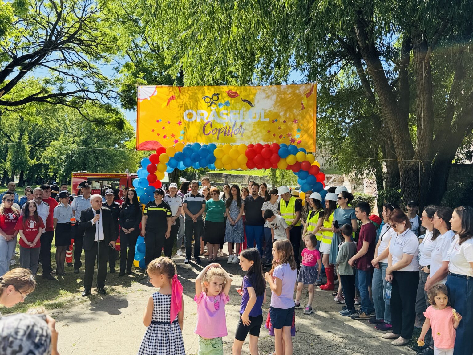 Speranta TV | La Târgoviște, copiii au avut parte de o zi plină de activități, descoperiri, și bucurie în familie